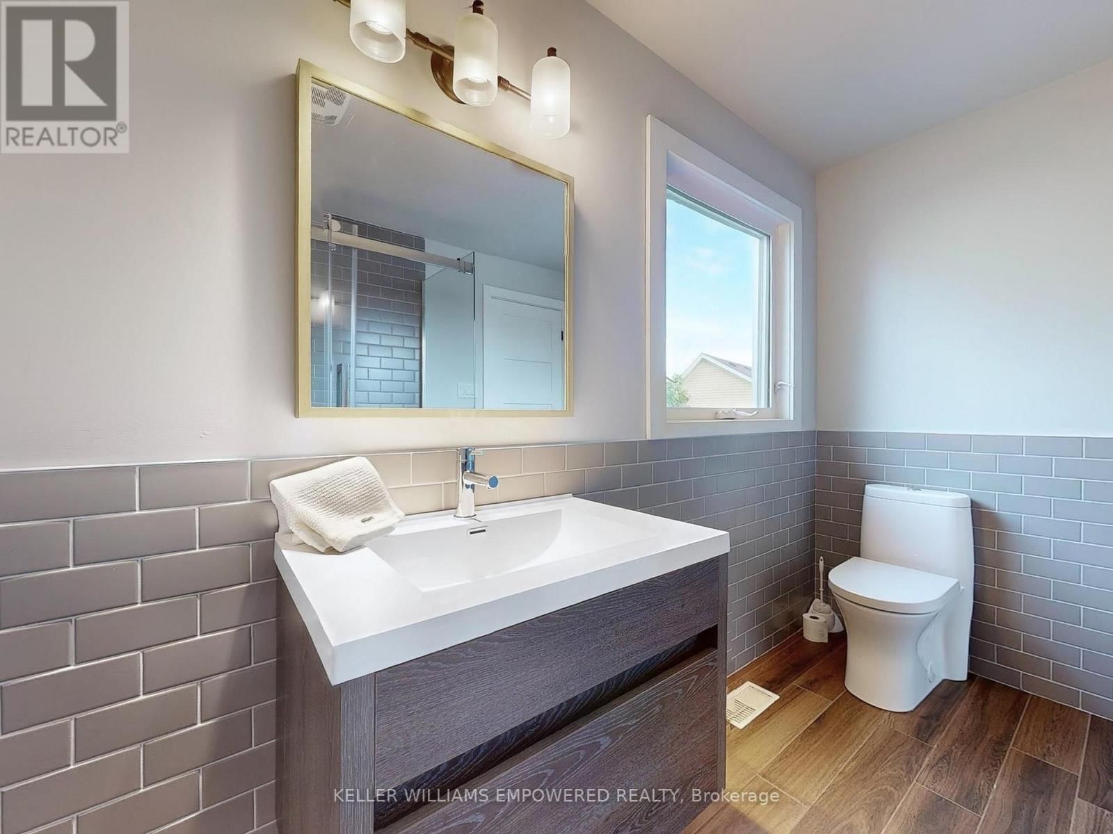 8 MACLEOD ESTATE COURT Image 32