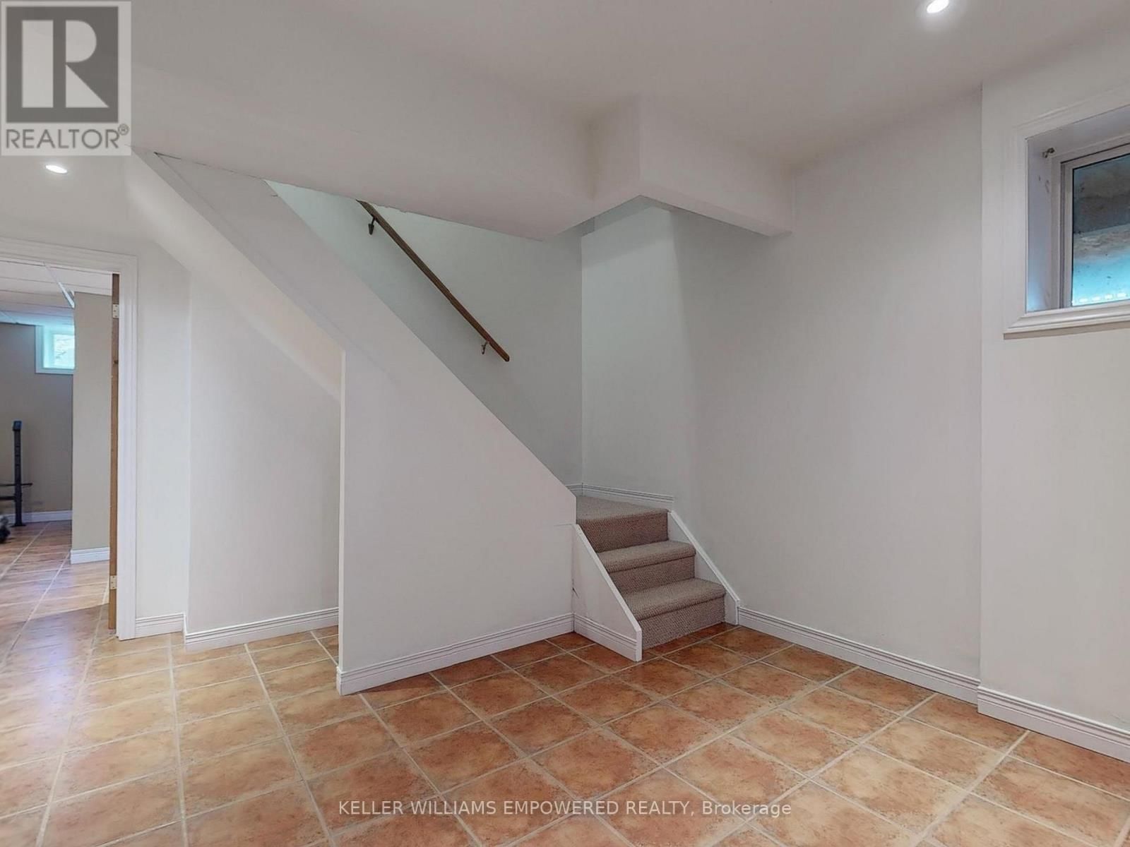 8 MACLEOD ESTATE COURT Image 38