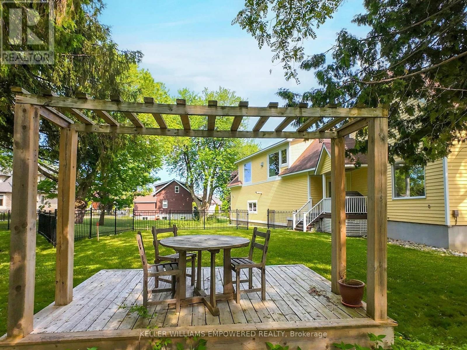 8 MACLEOD ESTATE COURT Image 8