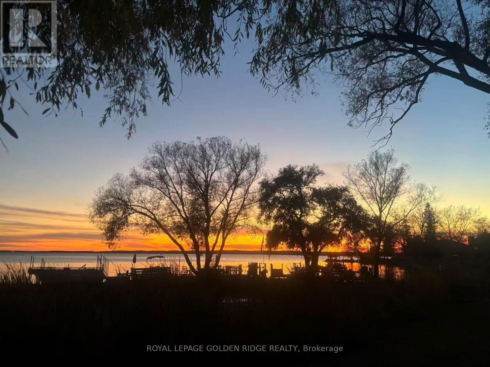 19 LAKE DRIVE NORTH Image 16