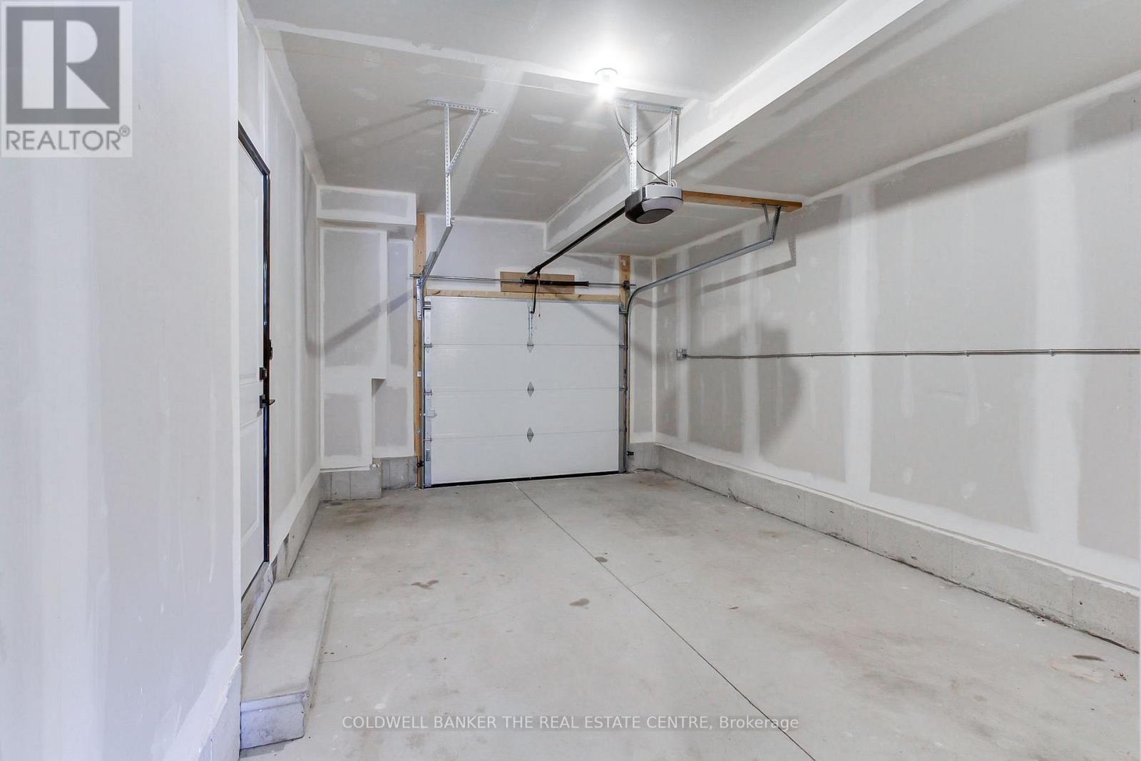 1481 PURCHASE PLACE Image 38