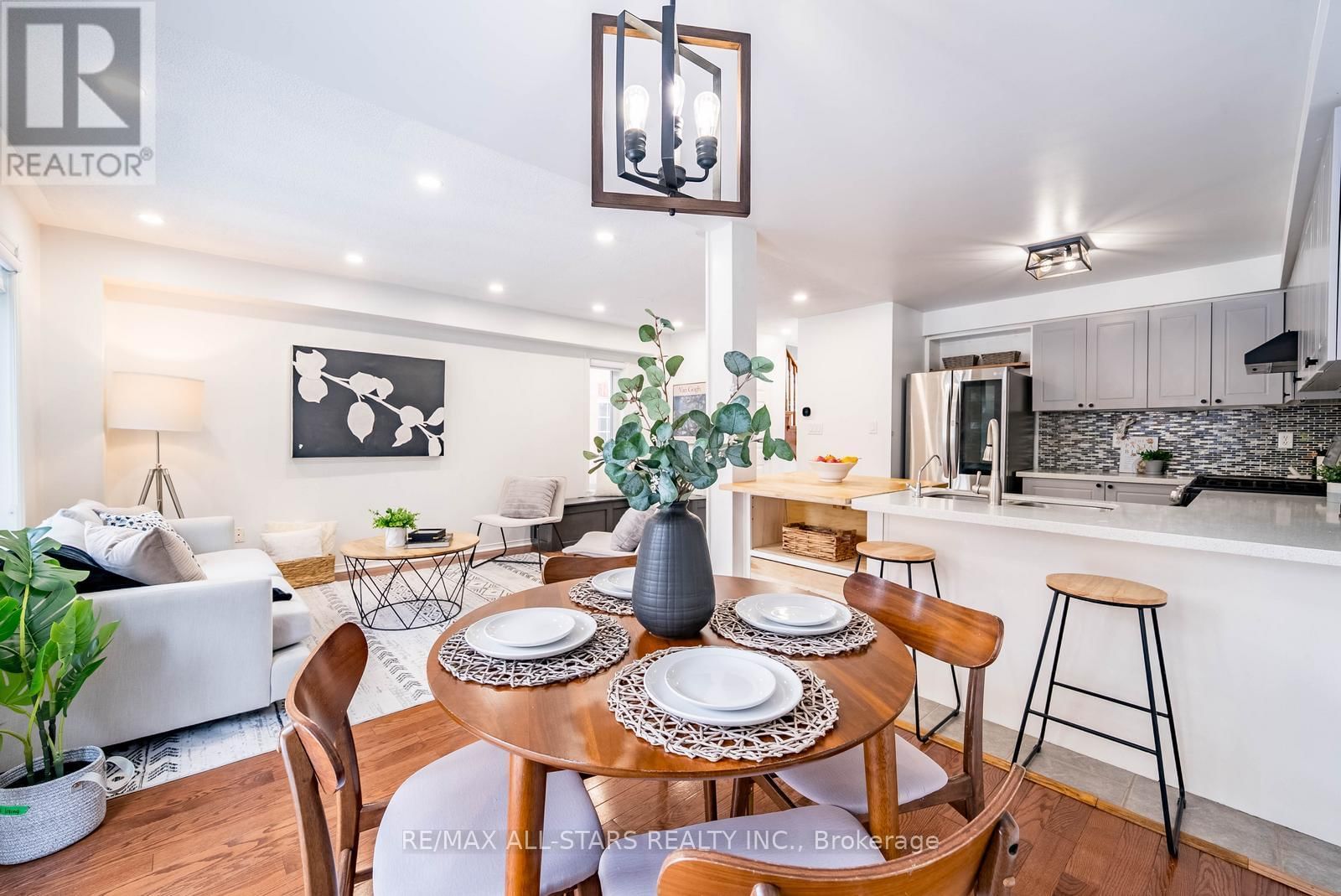 84 WILLOWAY Image 14