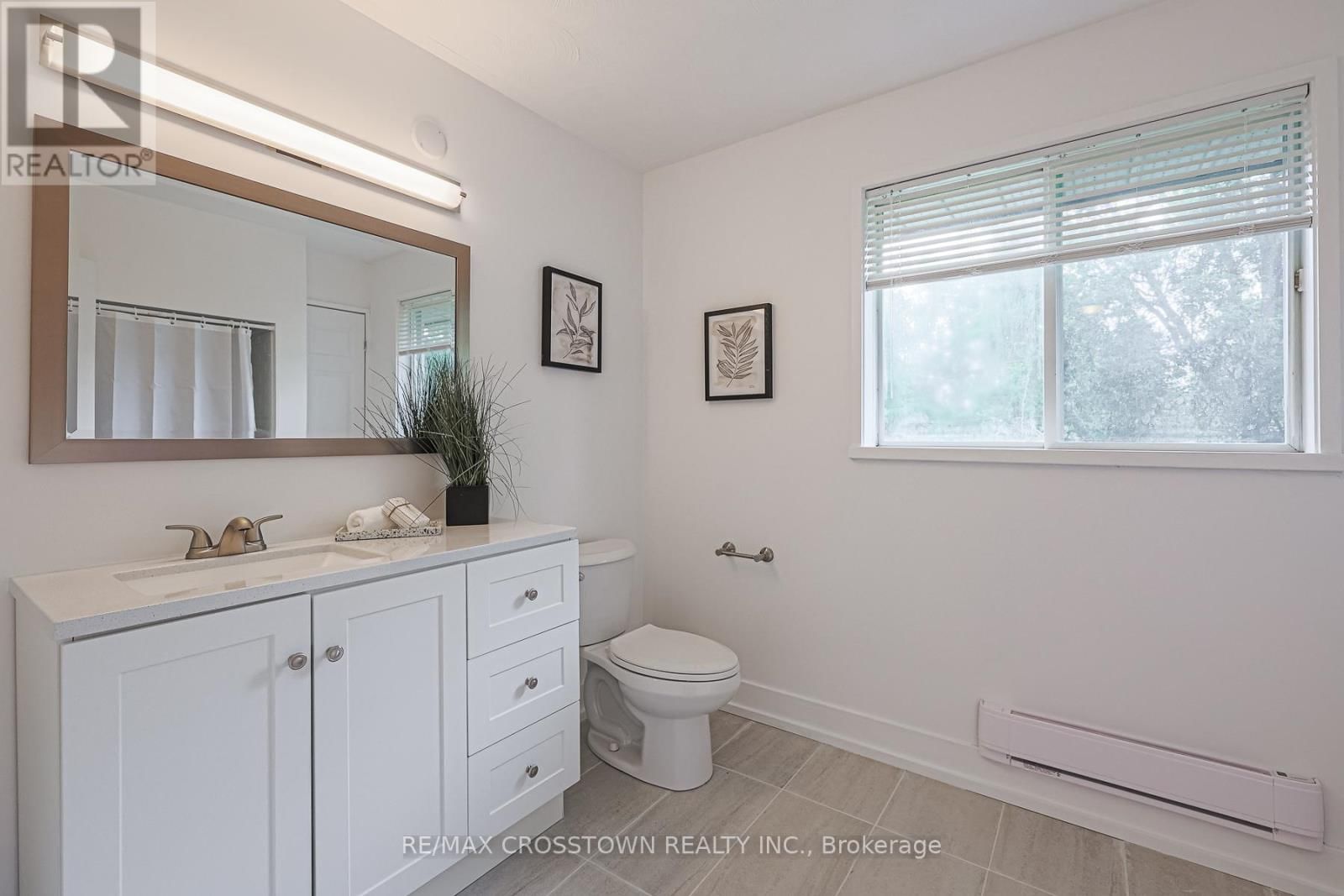 128 MOORES BEACH ROAD Image 36