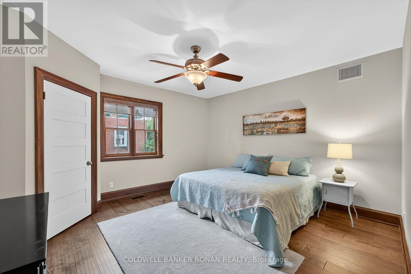 22 CENTRE STREET NORTH Image 27