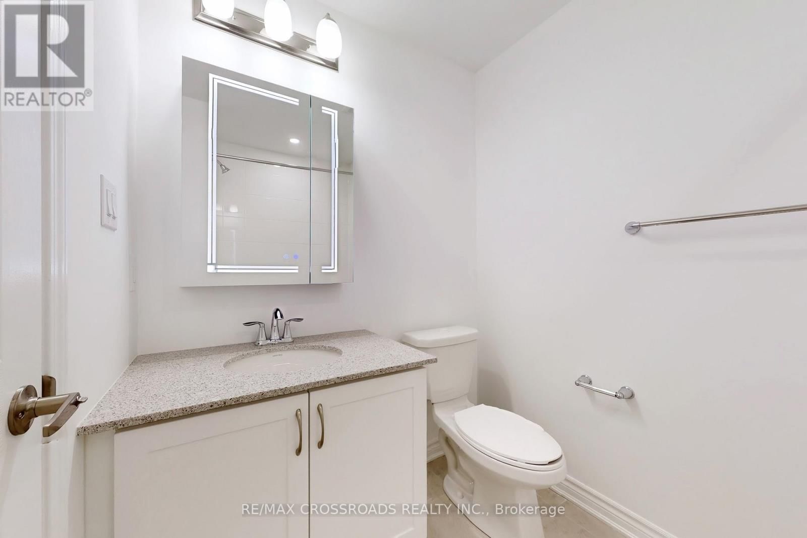 34 AVANI AVENUE Image 20