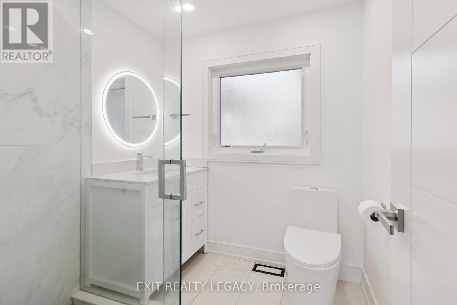 4 OAK COURT Image 20