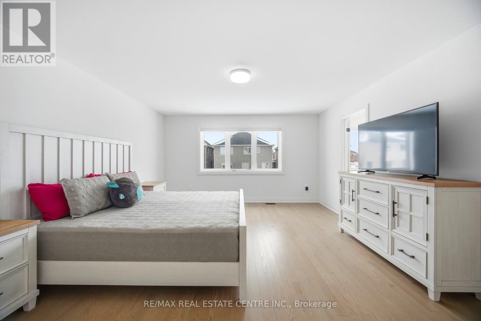 112 BLUEBIRD BOULEVARD Image 29