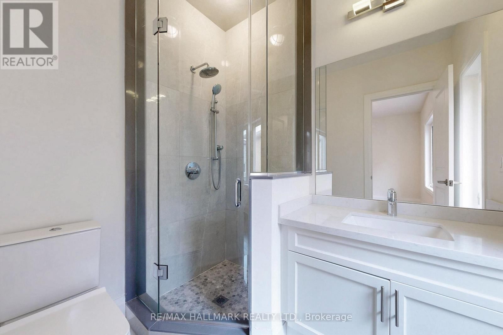 51A PUCCINI DRIVE Image 38