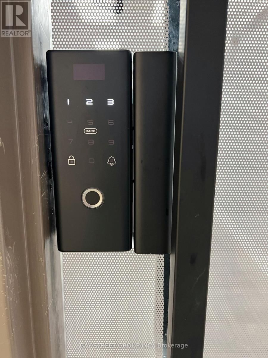 304 - 350 HIGHWAY 7 AVENUE EAST Image 14