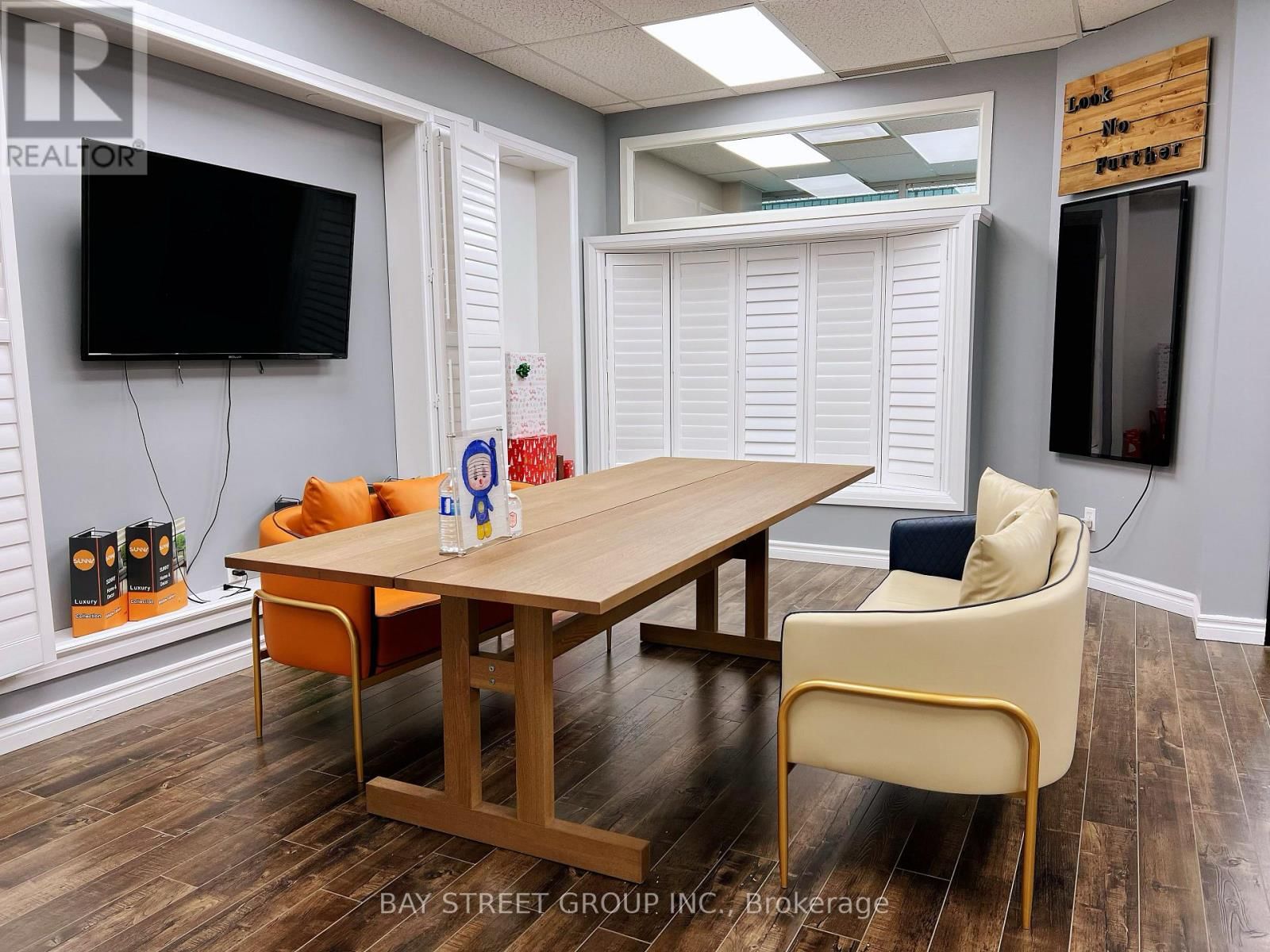 304 - 350 HIGHWAY 7 AVENUE EAST Image 16