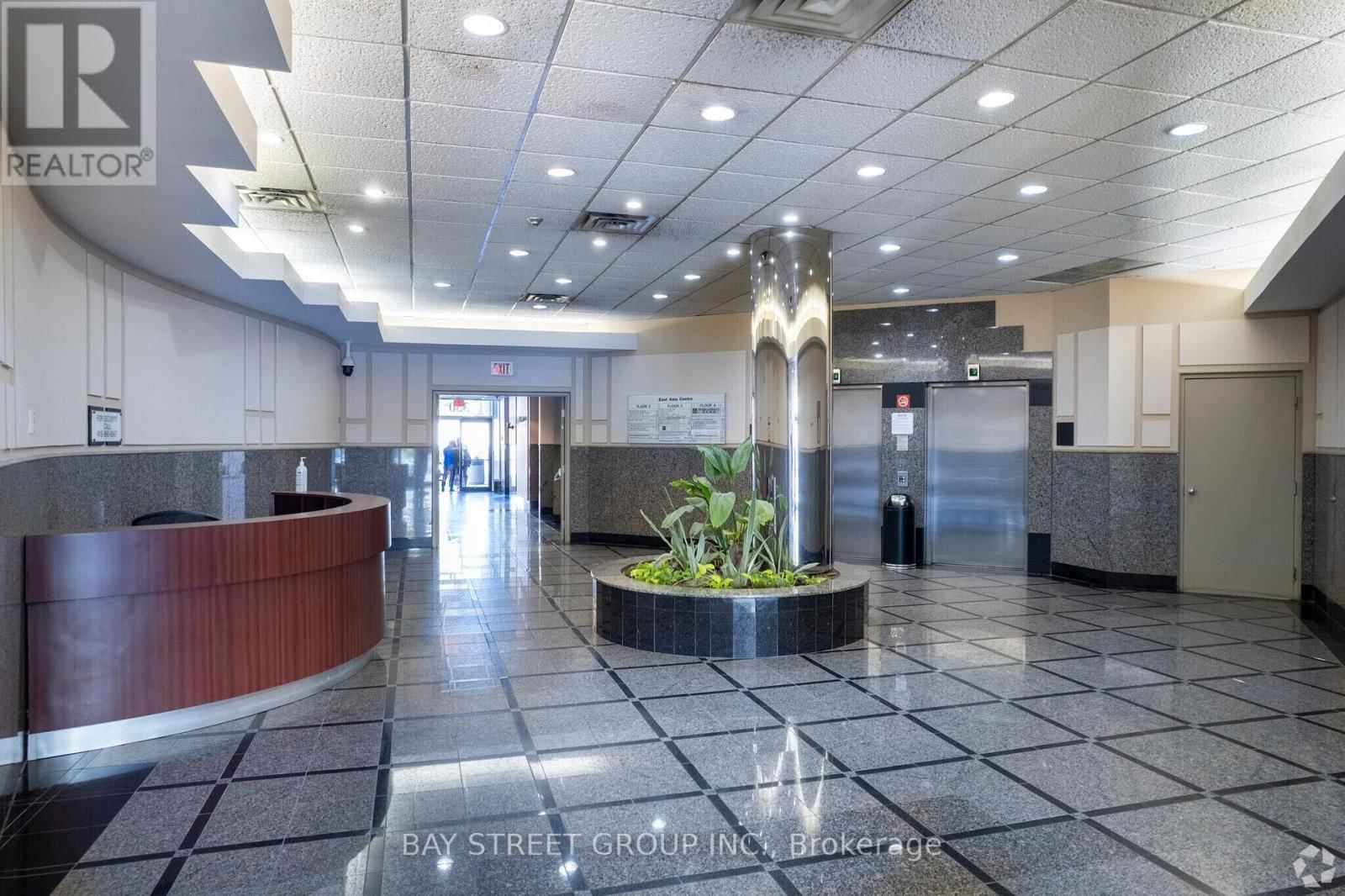 304 - 350 HIGHWAY 7 AVENUE EAST Image 6