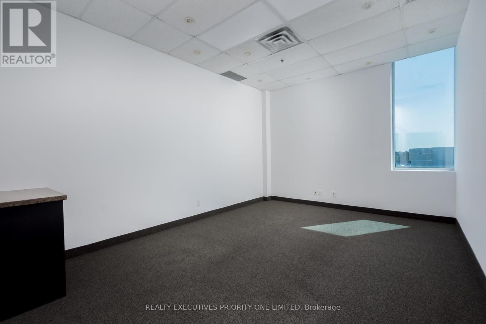 14 - 661 CHRISLEA ROAD Image 10