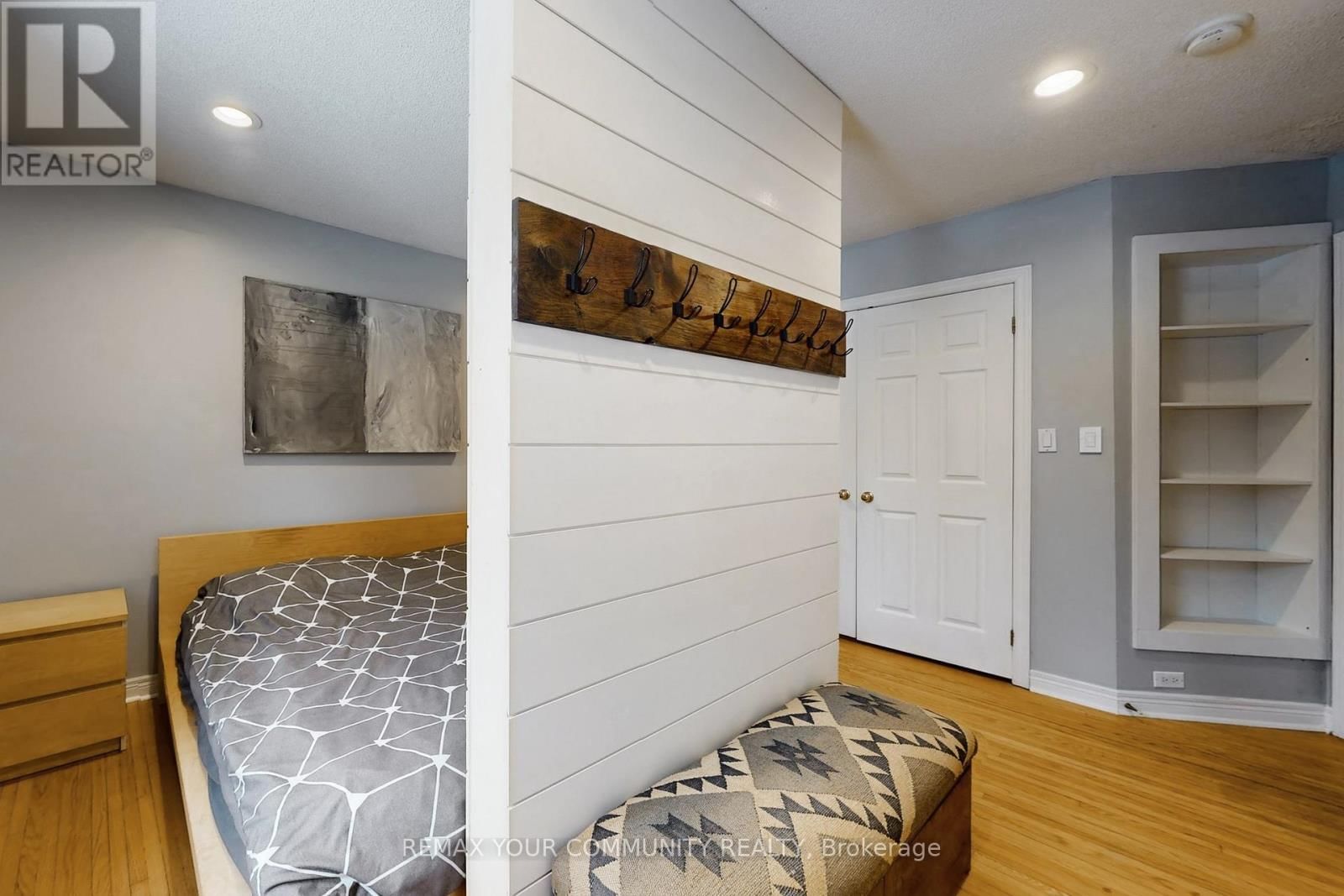 8 VICTOR DRIVE Image 14