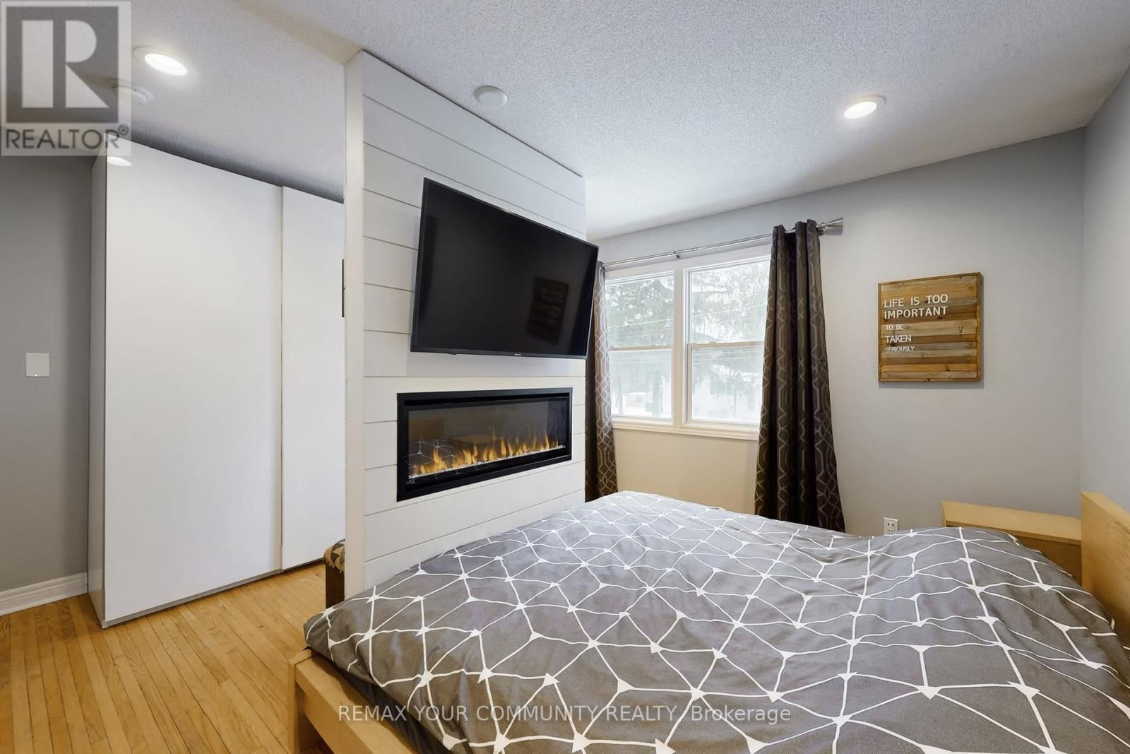 8 VICTOR DRIVE Image 15