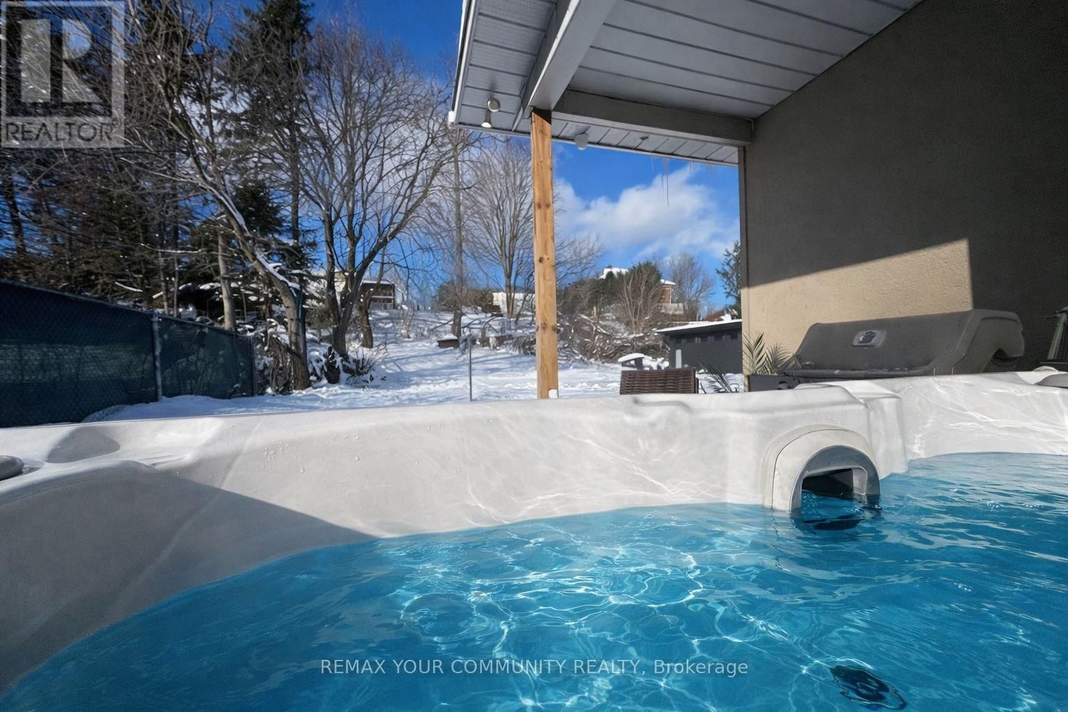 8 VICTOR DRIVE Image 39