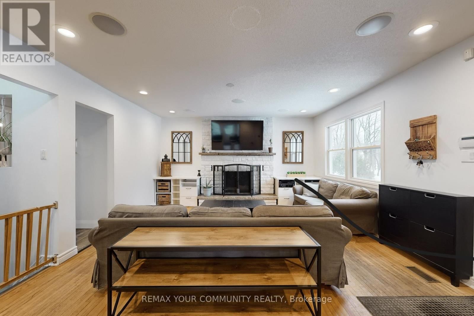 8 VICTOR DRIVE Image 4