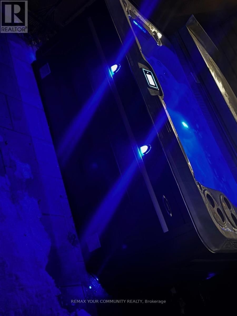 8 VICTOR DRIVE Image 41