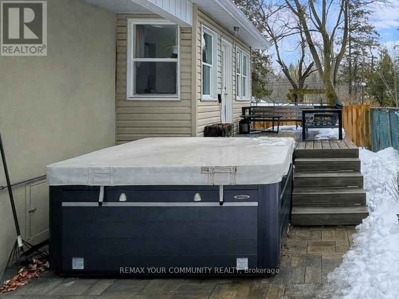 8 VICTOR DRIVE Image 42