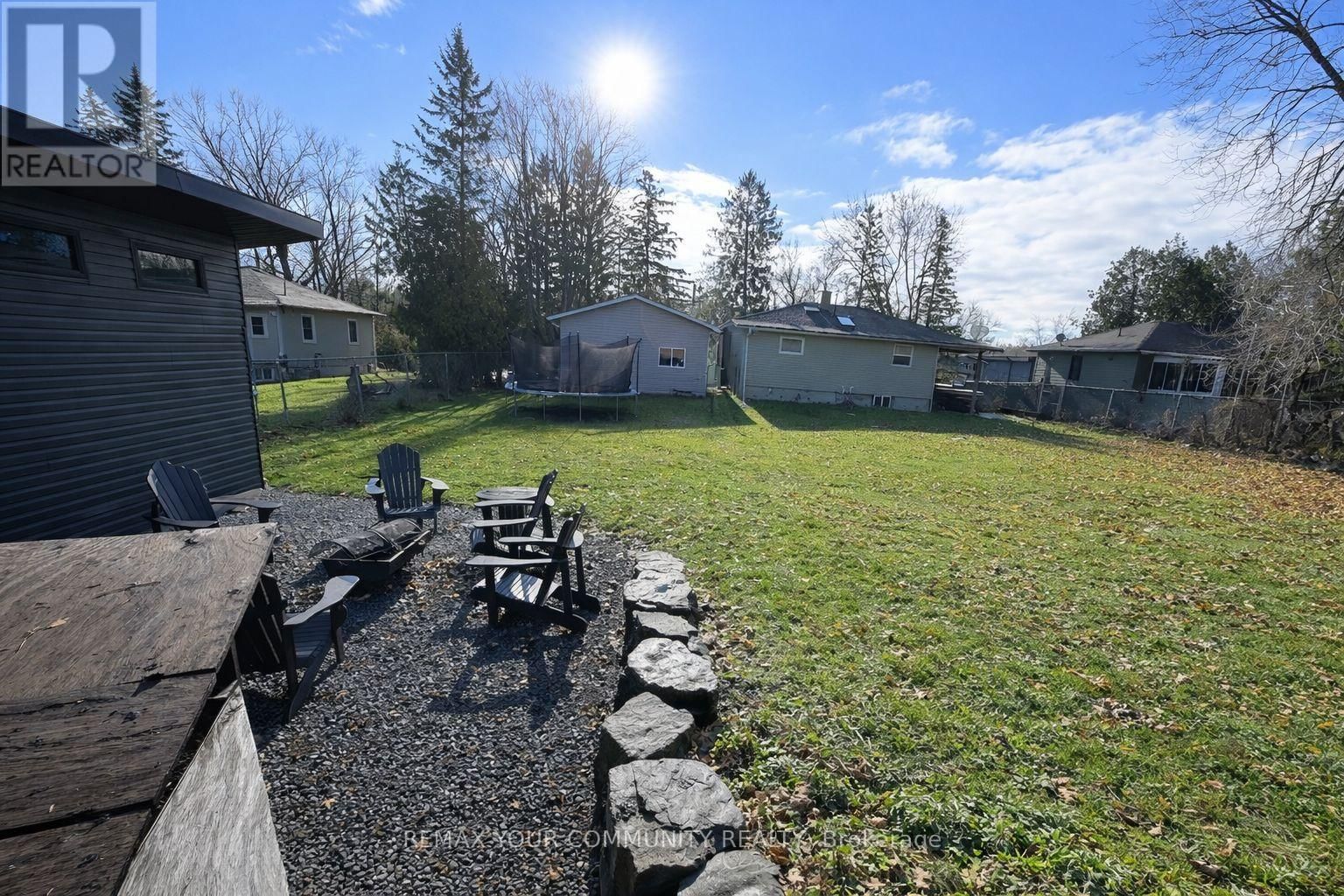 8 VICTOR DRIVE Image 43