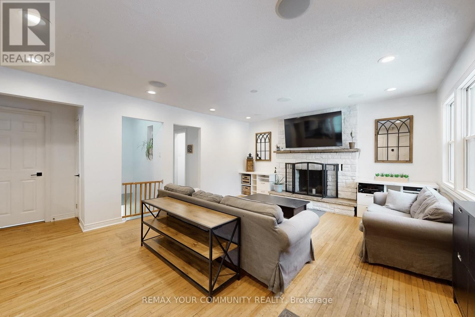 8 VICTOR DRIVE Image 5