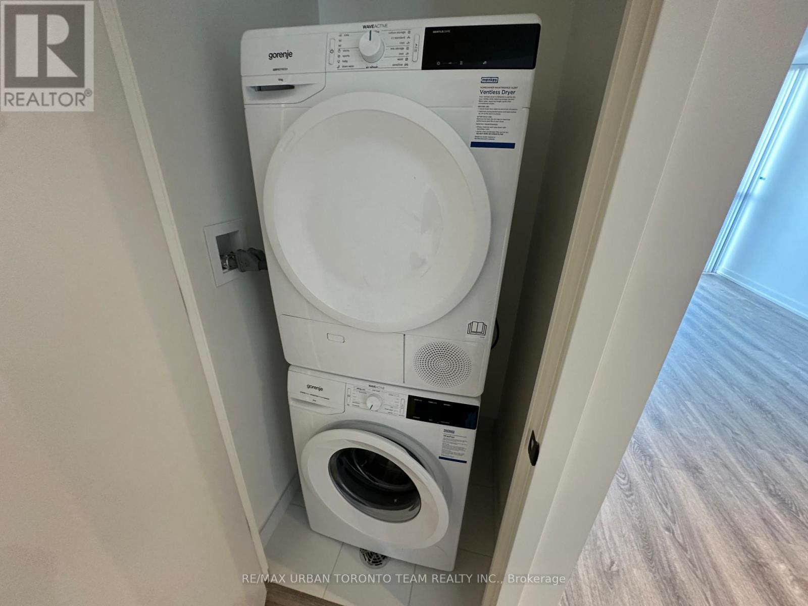 5703 - 8 INTERCHANGE WAY Image 10