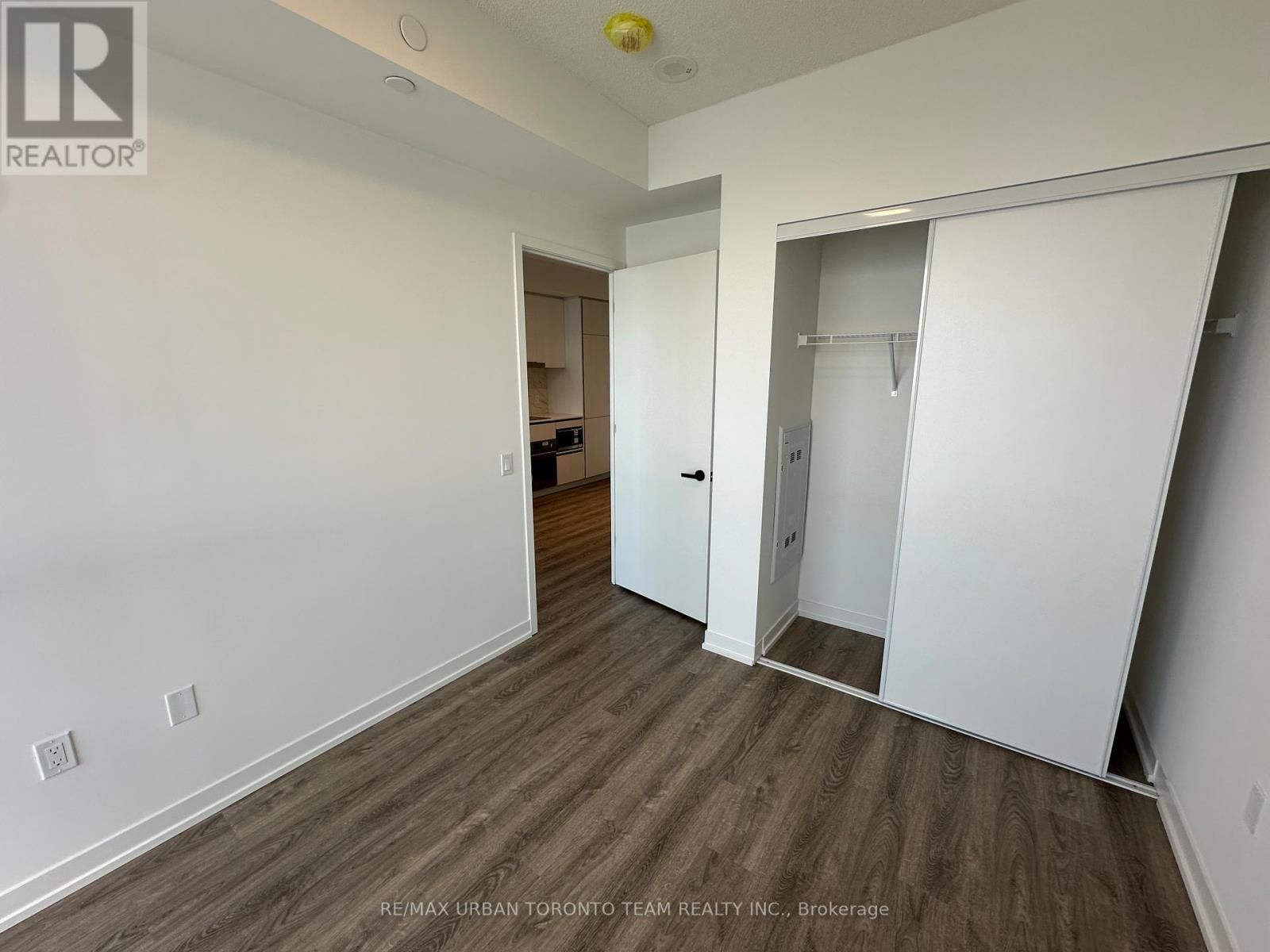 5703 - 8 INTERCHANGE WAY Image 7