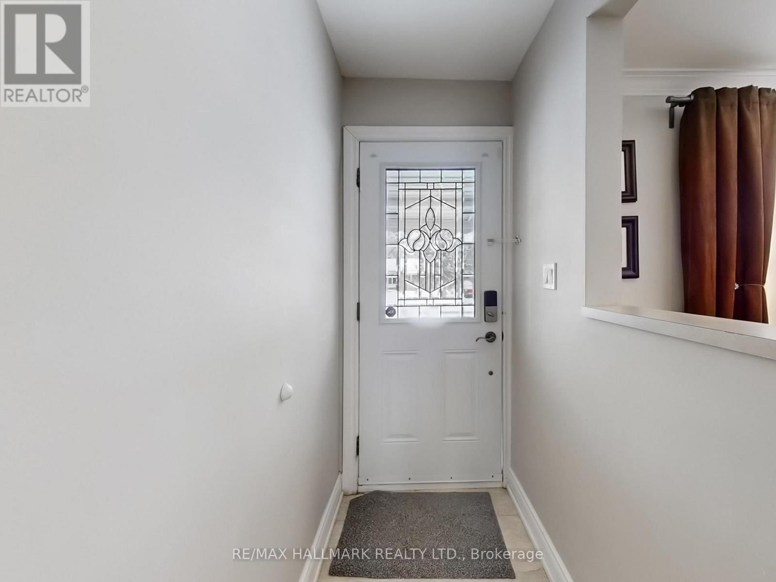 79 CARTIER CRESCENT Image 16