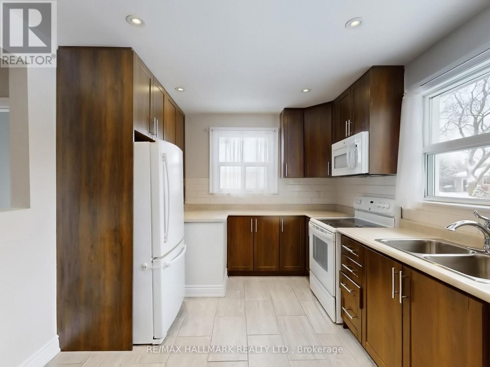 79 CARTIER CRESCENT Image 7