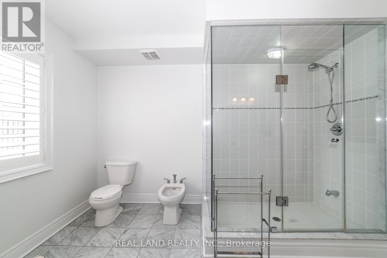 41 LORD DURHAM ROAD Image 28