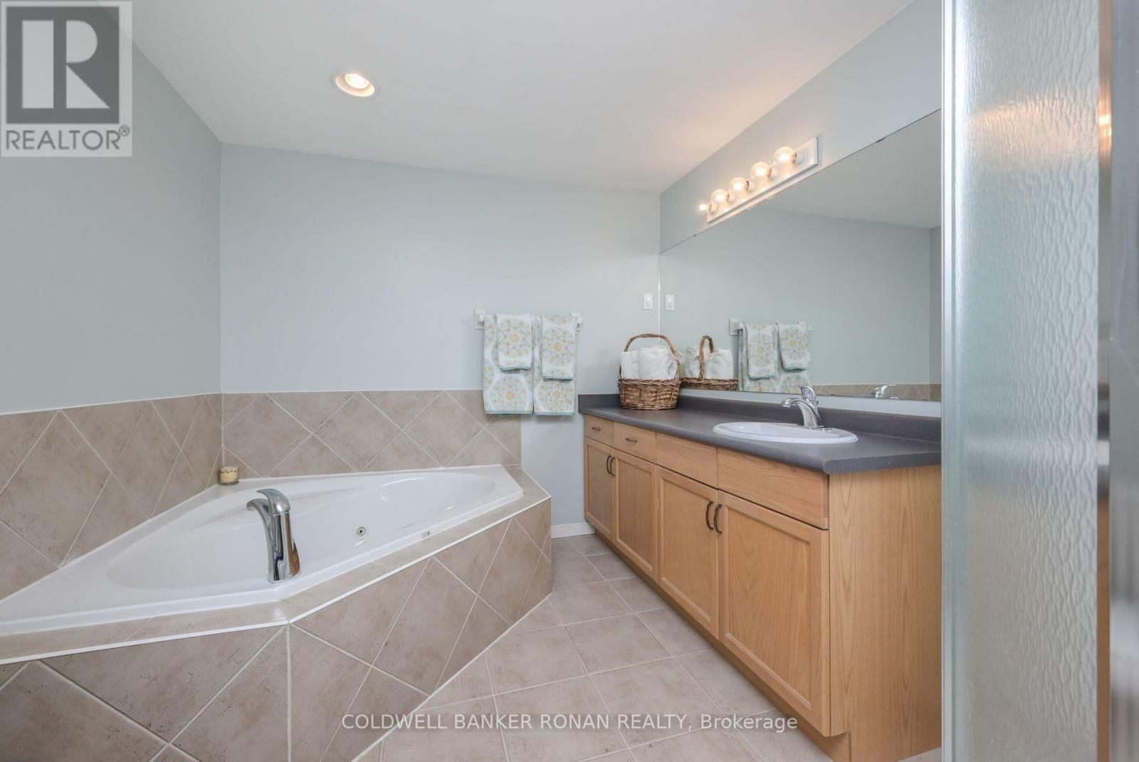 22 CHANTLER ROAD Image 17