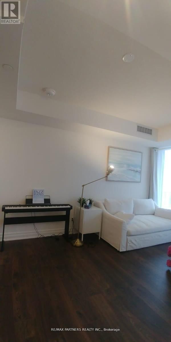 1003 - 10 ROUGE VALLEY W DRIVE Image 18