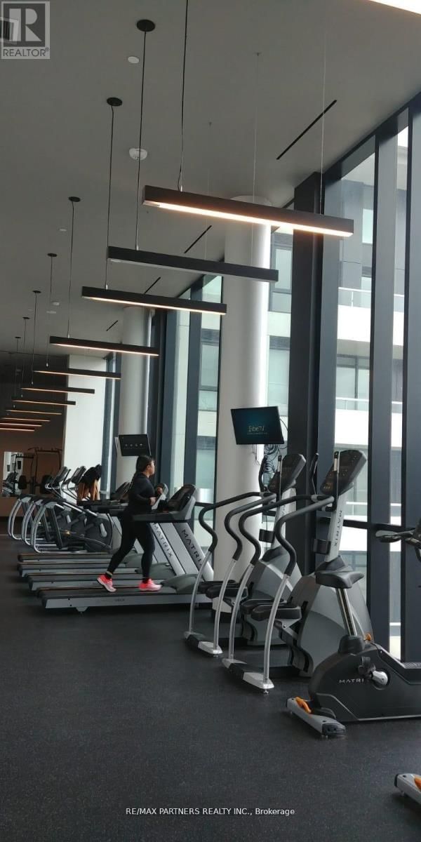 1003 - 10 ROUGE VALLEY W DRIVE Image 6