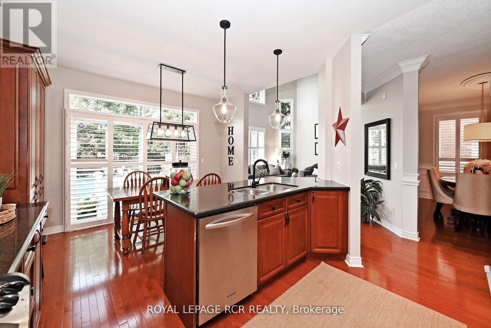 142 REGATTA AVENUE Image 14