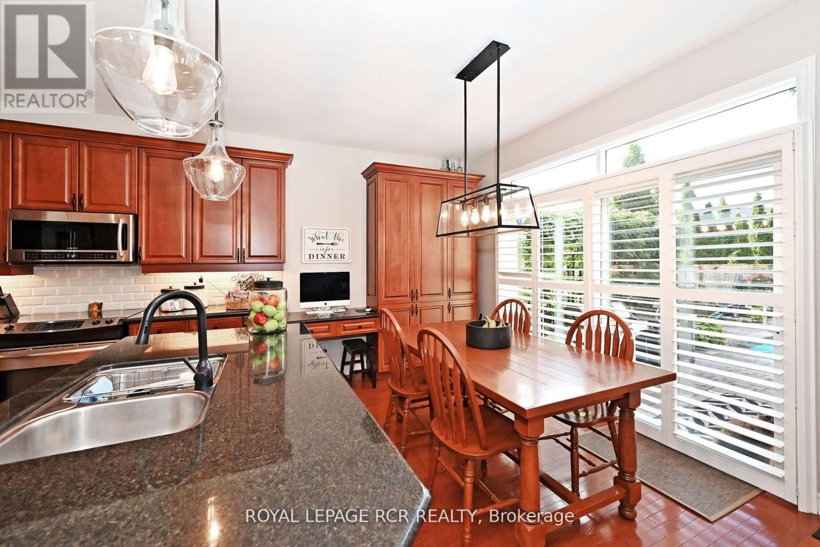 142 REGATTA AVENUE Image 15