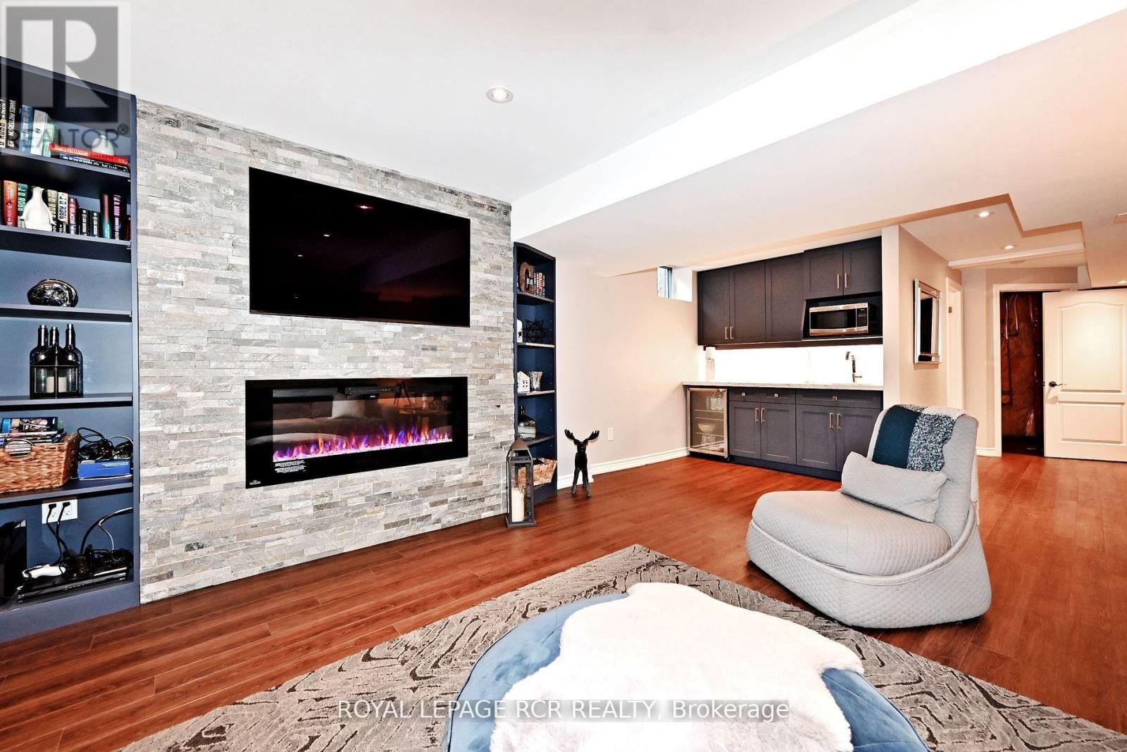 142 REGATTA AVENUE Image 33