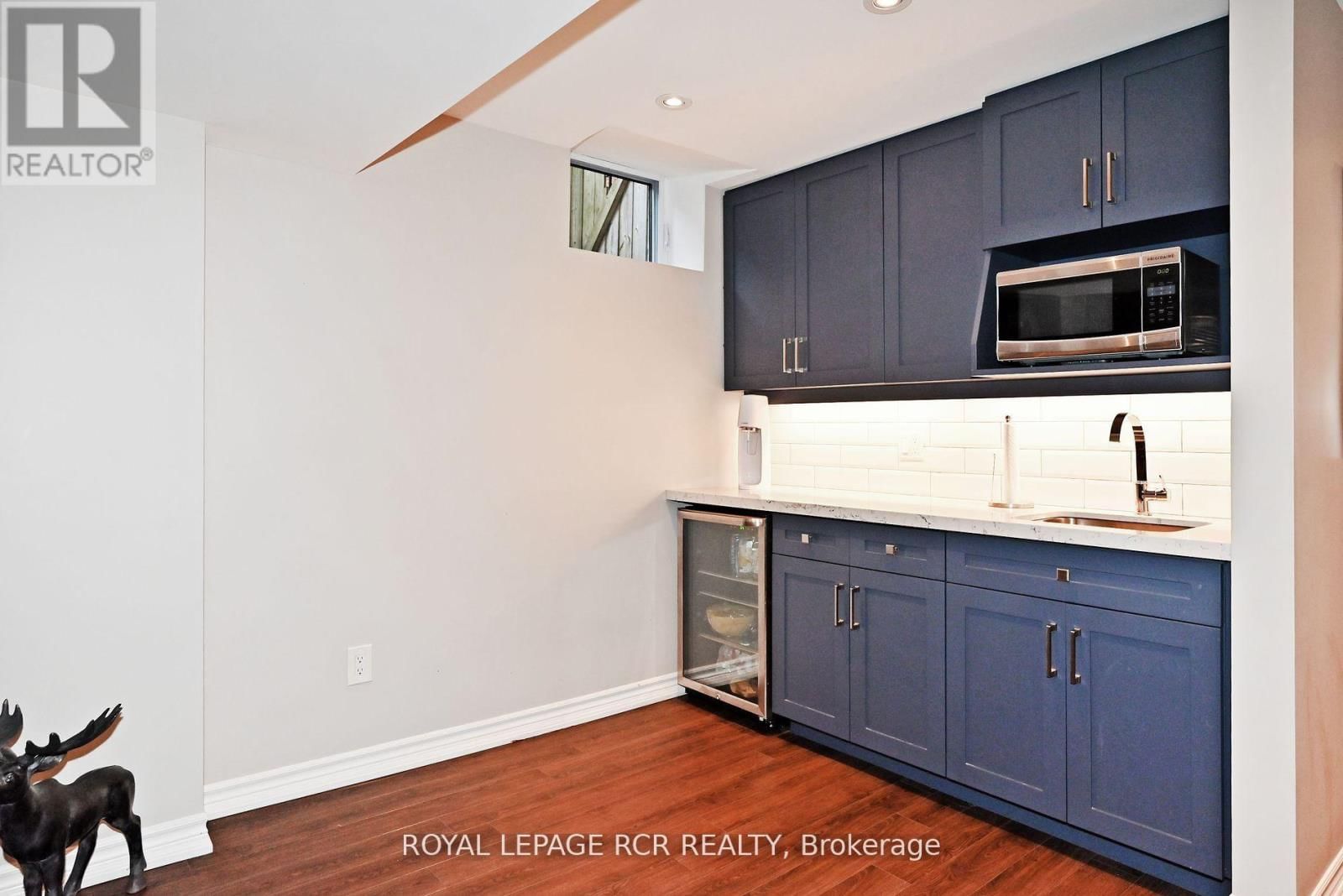 142 REGATTA AVENUE Image 34