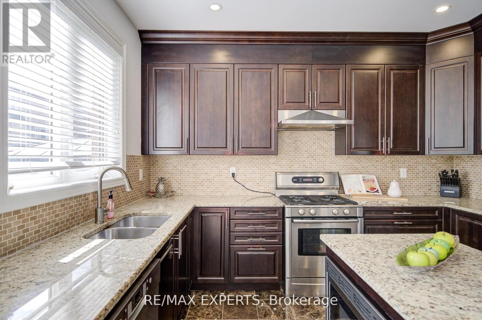 277 CHATFIELD DRIVE SOUTH Image 22