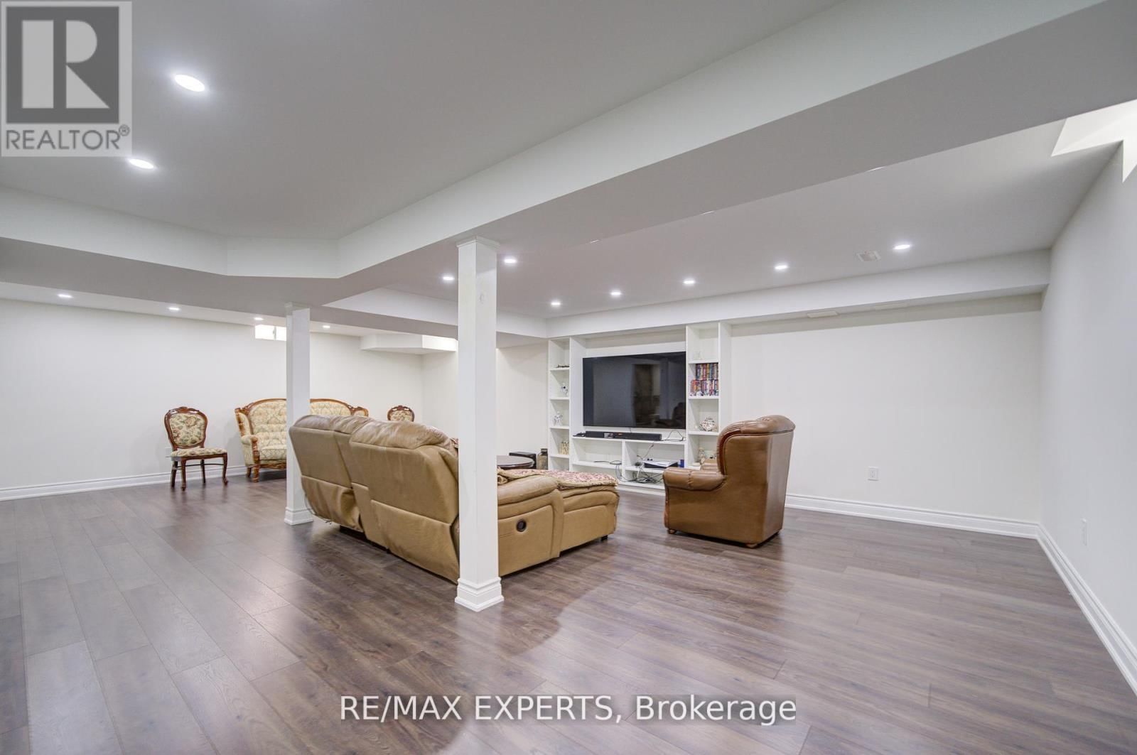 277 CHATFIELD DRIVE SOUTH Image 43