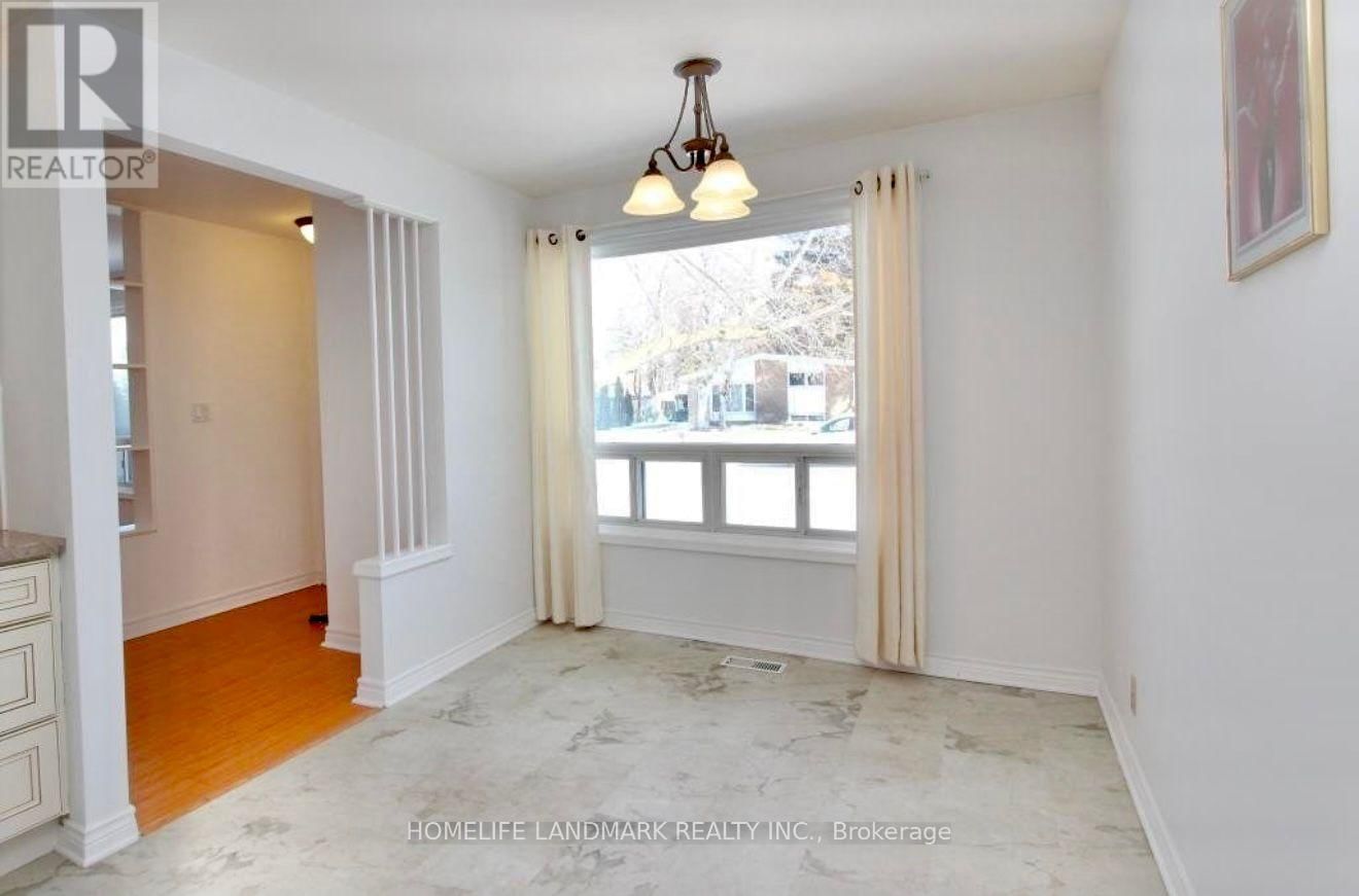 22 KNOWLES CRESCENT Image 13