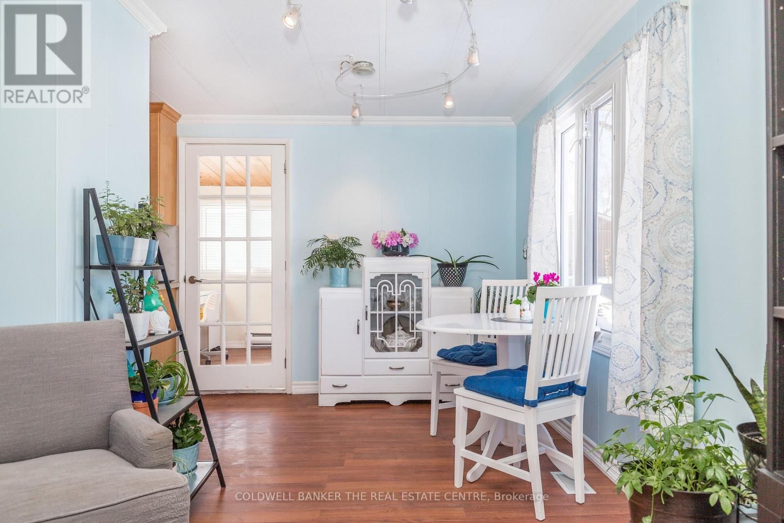 5 BROADWAY AVENUE Image 6