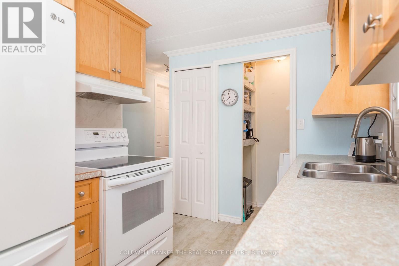 5 BROADWAY AVENUE Image 9