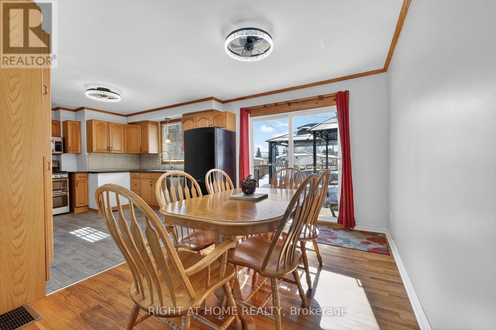 246 CALFORD STREET Image 14