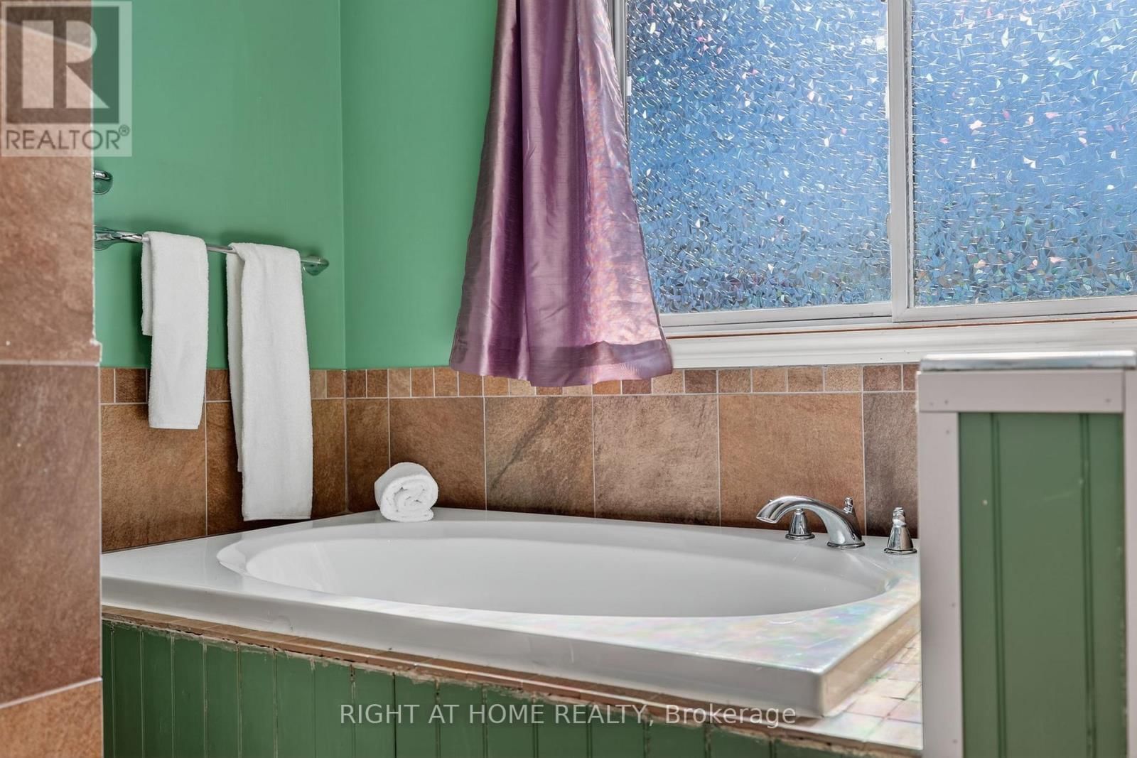 246 CALFORD STREET Image 30