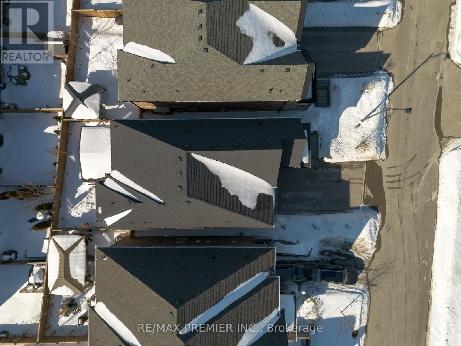 14 KING BOULEVARD Image 50