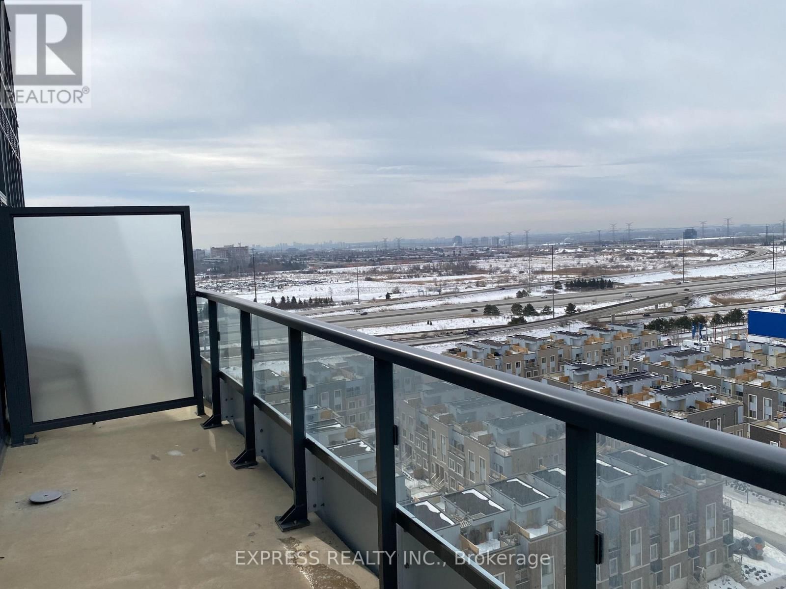 1619 - 60 HONEYCRISP CRESCENT Image 2