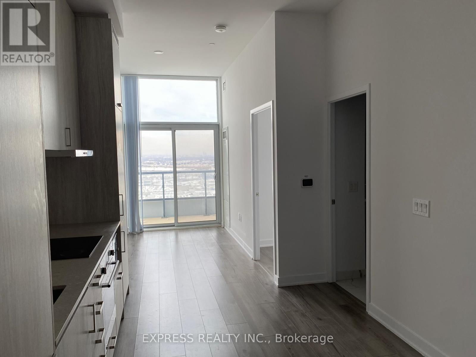 1619 - 60 HONEYCRISP CRESCENT Image 3