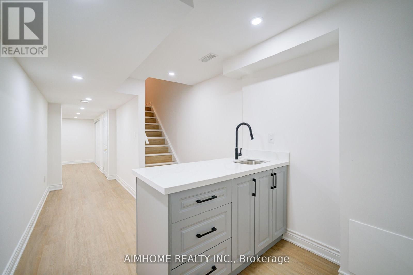 27 WARRINGTON WAY Image 31