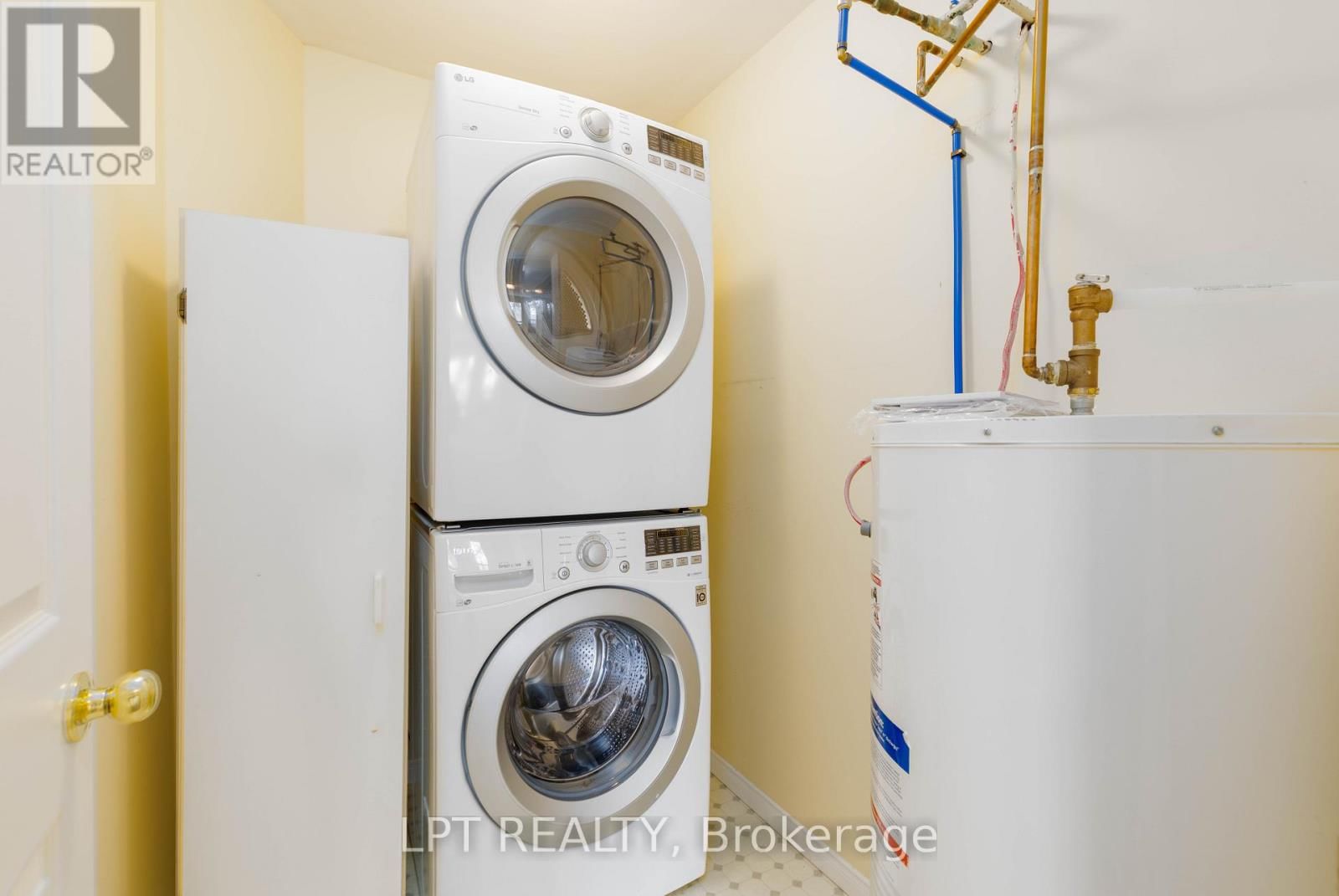 309 - 111 GREW BOULEVARD Image 23