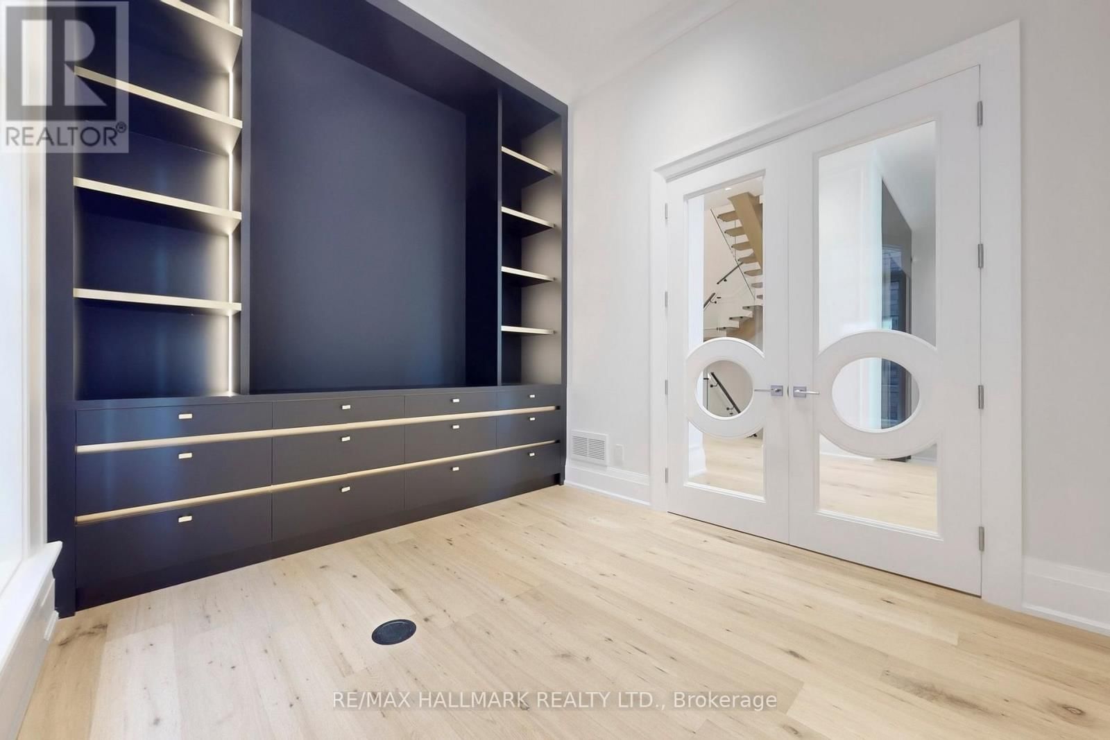 152 OLDE BAYVIEW AVENUE Image 15