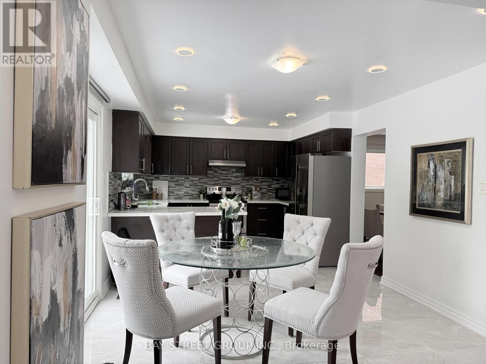 212 RISEBROUGH CIRCUIT Image 14